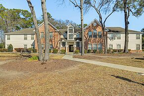 Murrells Inlet Condo w/ Pool Access, Near Beach!