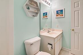 Murrells Inlet Condo w/ Pool Access, Near Beach!