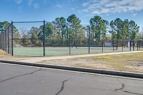 Murrells Inlet Condo w/ Pool Access, Near Beach!