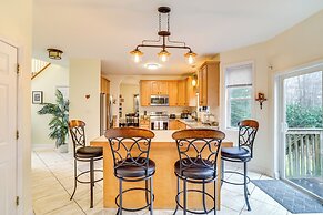 Pet-friendly Tobyhanna Escape Near Hiking & Skiing