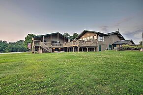 Pet-friendly Tobyhanna Escape Near Hiking & Skiing