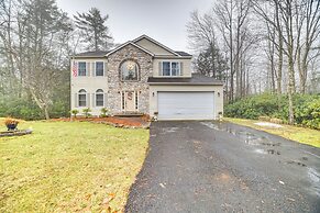 Pet-friendly Tobyhanna Escape Near Hiking & Skiing