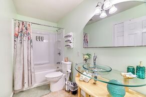 Pet-friendly Tobyhanna Escape Near Hiking & Skiing