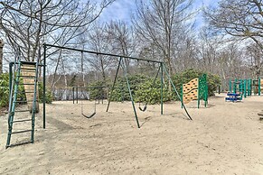 Pet-friendly Tobyhanna Escape Near Hiking & Skiing