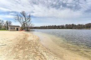 Pet-friendly Tobyhanna Escape Near Hiking & Skiing