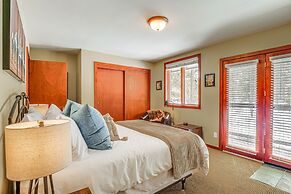 Downtown Frisco Townhome ~ 1 Mi to Lake Dillon!