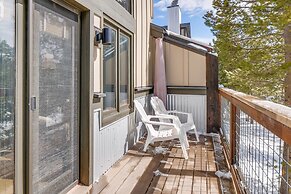 Downtown Frisco Townhome ~ 1 Mi to Lake Dillon!
