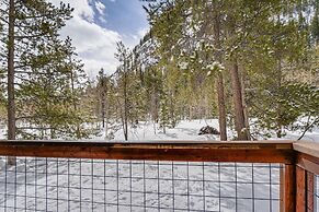 Downtown Frisco Townhome ~ 1 Mi to Lake Dillon!