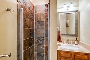 Downtown Frisco Townhome ~ 1 Mi to Lake Dillon!