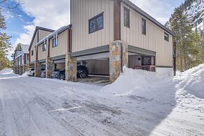 Downtown Frisco Townhome ~ 1 Mi to Lake Dillon!