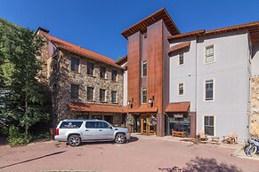 River Club 108 2 Bedroom Condo by Alpine Lodging Telluride