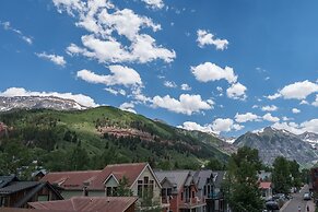 River Club 303 3 Bedroom Condo by Alpine Lodging Telluride