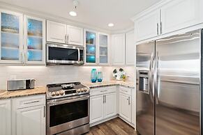 Waterview Towers 732 3 Bedroom Condo by RedAwning