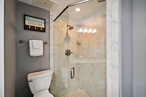 Waterview Towers 732 3 Bedroom Condo by RedAwning