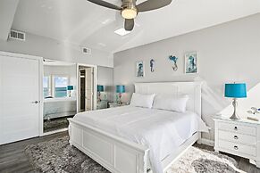 Waterview Towers 732 3 Bedroom Condo by RedAwning