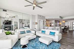 Waterview Towers 732 3 Bedroom Condo by RedAwning