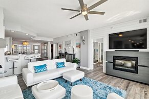 Waterview Towers 732 3 Bedroom Condo by RedAwning