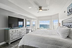 Waterview Towers 732 3 Bedroom Condo by RedAwning