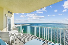 Waterview Towers 732 3 Bedroom Condo by RedAwning