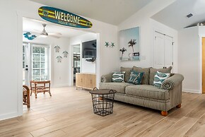 Las Brisas -131 Bienville 3 Bedroom Home by RedAwning