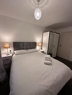 Captivating 2-bed Apartment in West Bromwich