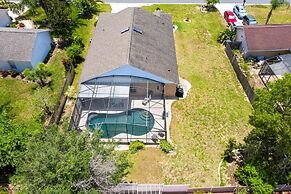 4 Bed Located in Davenport Only Minutes to Disney