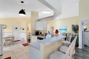 4 Bed Located in Davenport Only Minutes to Disney