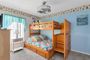 4 Bed Located in Davenport Only Minutes to Disney