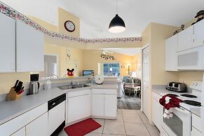 4 Bed Located in Davenport Only Minutes to Disney