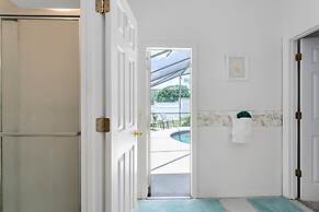 4 Bed Located in Davenport Only Minutes to Disney