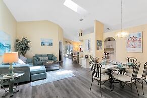 4 Bed Located in Davenport Only Minutes to Disney