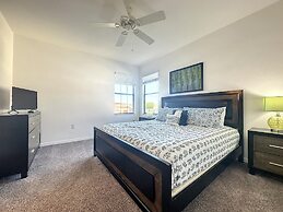 5 Bed South Facing Pool Close to Disney