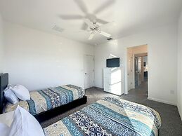 5 Bed South Facing Pool Close to Disney