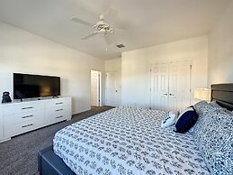 5 Bed South Facing Pool Close to Disney