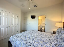 5 Bed South Facing Pool Close to Disney