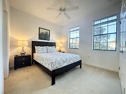 5 Bed South Facing Pool Close to Disney