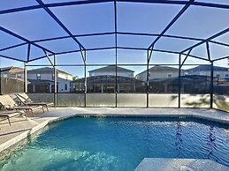 5 Bed South Facing Pool Close to Disney