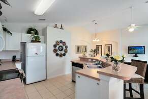 Beautiful 4 Bedroom 3 Bathroom Pool spa Villa