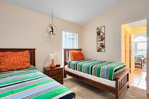 Beautiful 4 Bedroom 3 Bathroom Pool spa Villa