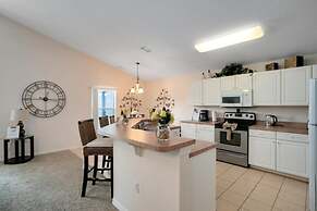 Beautiful 4 Bedroom 3 Bathroom Pool spa Villa