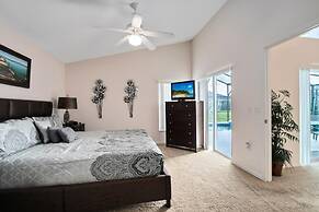 Beautiful 4 Bedroom 3 Bathroom Pool spa Villa