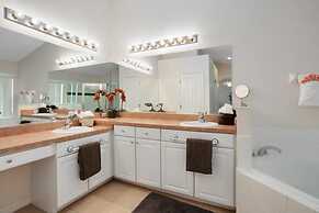 Beautiful 4 Bedroom 3 Bathroom Pool spa Villa