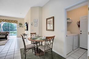 Tropical and Peaceful This 5 bed With Pool Spa