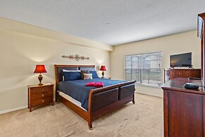 Family Ready in Gated Community Near Attractions