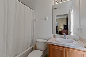 Family Ready in Gated Community Near Attractions