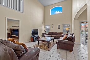 Family Ready in Gated Community Near Attractions