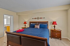 Family Ready in Gated Community Near Attractions