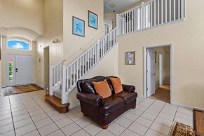 Family Ready in Gated Community Near Attractions