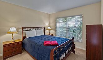 Family Ready in Gated Community Near Attractions