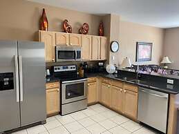 3 BR 2 Miles to Disney Pool Free Wifi and More